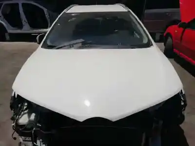 Hurda Aracı toyota auris (_e18_) 2.0 d-4d (ade186_) yılın 2014 güçlü 1ad