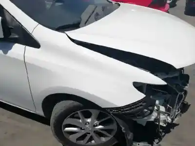 Hurda Aracı toyota auris (_e18_) 2.0 d-4d (ade186_) yılın 2014 güçlü 1ad