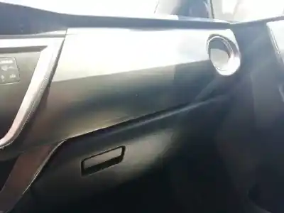 Hurda Aracı toyota auris (_e18_) 2.0 d-4d (ade186_) yılın 2014 güçlü 1ad