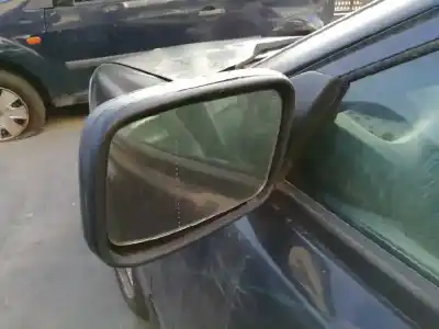 Sloopvoertuig volvo v40 familiar 1.9 diesel van het jaar 1999 aangedreven d4192t2