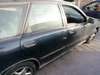 Sloopvoertuig volvo v40 familiar 1.9 diesel van het jaar 1999 aangedreven d4192t2