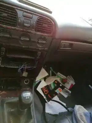 Sloopvoertuig volvo v40 familiar 1.9 diesel van het jaar 1999 aangedreven d4192t2