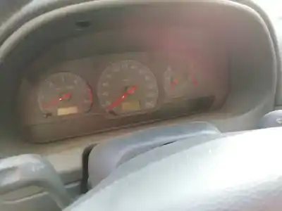 Sloopvoertuig volvo v40 familiar 1.9 diesel van het jaar 1999 aangedreven d4192t2