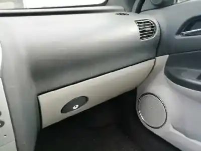 Veículo de Sucata opel tigra twin top rosso do ano 2007 alimentado z13dt