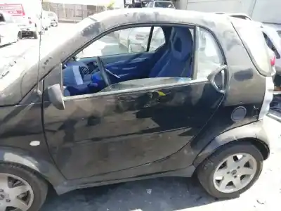 Veículo de Sucata smart micro compact car 0.6 do ano 2000 alimentado g11