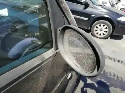 Veículo de Sucata smart micro compact car 0.6 do ano 2000 alimentado g11