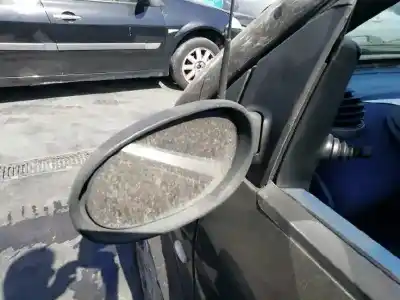 Veículo de Sucata smart micro compact car 0.6 do ano 2000 alimentado g11