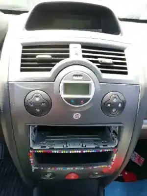 Здавання транспортного засобу renault megane ii berlina 5p authentique року 2006 потужний k9k p7