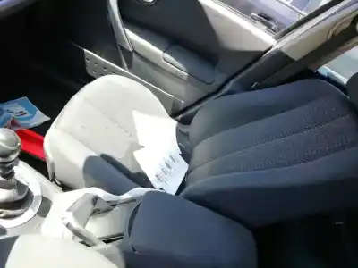 Здавання транспортного засобу renault megane ii berlina 5p authentique року 2006 потужний k9k p7