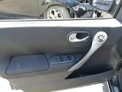 Здавання транспортного засобу renault megane ii berlina 5p authentique року 2006 потужний k9k p7