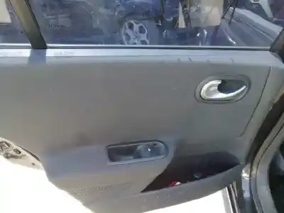 Здавання транспортного засобу renault megane ii berlina 5p authentique року 2006 потужний k9k p7