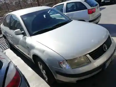 Verschrottungsfahrzeug volkswagen passat berlina (3b2) comfortline des jahres 1998 angetrieben afn