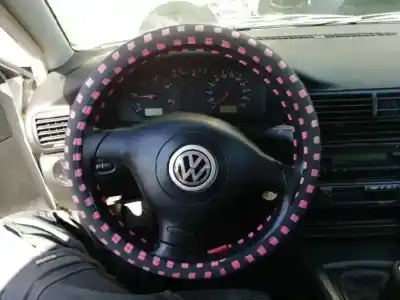 Verschrottungsfahrzeug volkswagen passat berlina (3b2) comfortline des jahres 1998 angetrieben afn