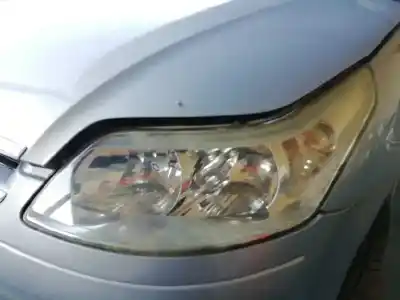 Véhicule à la ferraille citroen c4 coupe by loeb de l'année 2005 alimenté rhr
