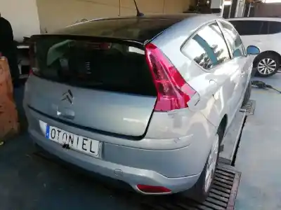 Véhicule à la ferraille citroen c4 coupe by loeb de l'année 2005 alimenté rhr