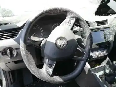Veículo de Sucata skoda octavia lim. (5e3) ambition do ano 2017 alimentado crmb