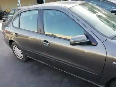 Sloopvoertuig seat toledo (1m2) stella van het jaar 2002 aangedreven alh