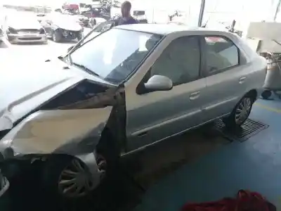 Veículo de Sucata citroen xsara berlina 1.6i 16v sx do ano 2004 alimentado nfu