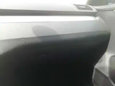 Здавання транспортного засобу volkswagen passat variant (365) advance bluemotion року 2011 потужний cffb
