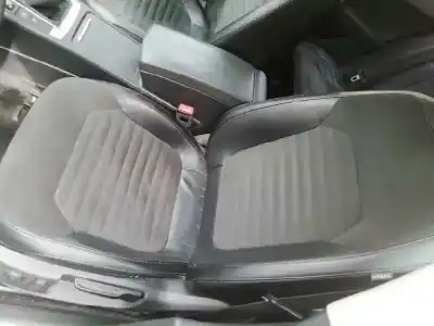 Здавання транспортного засобу volkswagen passat variant (365) advance bluemotion року 2011 потужний cffb