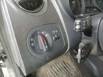 Здавання транспортного засобу seat ibiza (6j5) stylance / style року 2014 потужний cayc