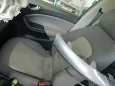 Здавання транспортного засобу seat ibiza (6j5) stylance / style року 2014 потужний cayc