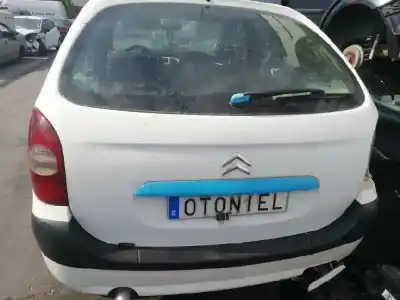Véhicule à la ferraille citroen xsara picasso (n68) 1.6 hdi de l'année 2006 alimenté 9hx