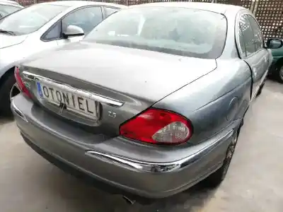 Scrapping Vehicle jaguar x-type i (x400) 2.5 v6 a las 4 ruedas of the year 2003 powered xb