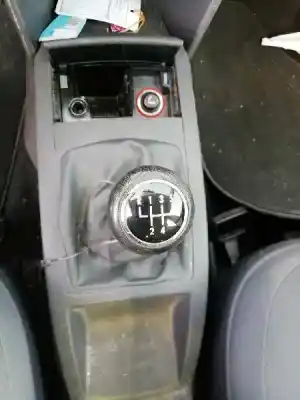 Vehicul casat volkswagen polo (9n3) advance al anului 2006 alimentat bnm