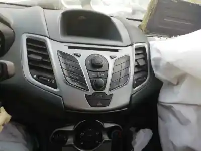 Здавання транспортного засобу ford fiesta (cb1) ghia року 2010 потужний spja