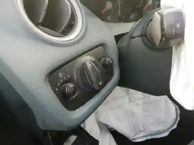 Здавання транспортного засобу ford fiesta (cb1) ghia року 2010 потужний spja