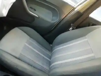 Здавання транспортного засобу ford fiesta (cb1) ghia року 2010 потужний spja