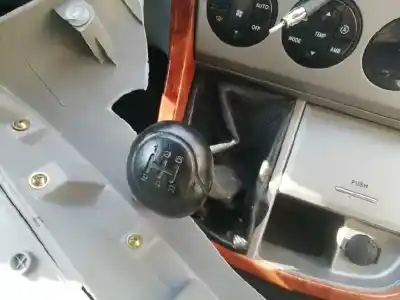 Vehicul casat kia carnival ii 2.9 cdri ex al anului 2005 alimentat j3