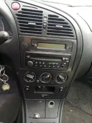 Sloopvoertuig citroen xsara berlina 1.6i 16v sx van het jaar 2002 aangedreven nfu