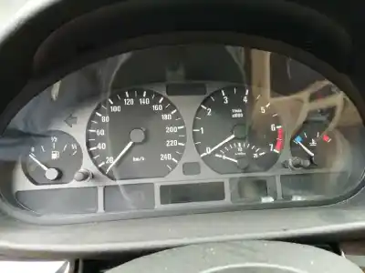 Здавання транспортного засобу bmw serie 3 berlina (e46) 328i року 1998 потужний m52b28
