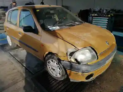 Здавання транспортного засобу renault clio ii fase i (b/cbo) 1.2 року 1998 потужний d7f