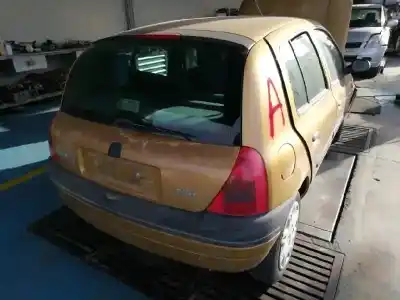 Здавання транспортного засобу renault clio ii fase i (b/cbo) 1.2 року 1998 потужний d7f