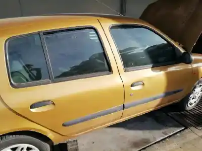 Здавання транспортного засобу renault clio ii fase i (b/cbo) 1.2 року 1998 потужний d7f
