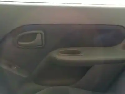 Здавання транспортного засобу renault clio ii fase i (b/cbo) 1.2 року 1998 потужний d7f