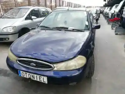 Sloopvoertuig FORD MONDEO BERLINA (GD) Ambiente van het jaar 2000 aangedreven RFN