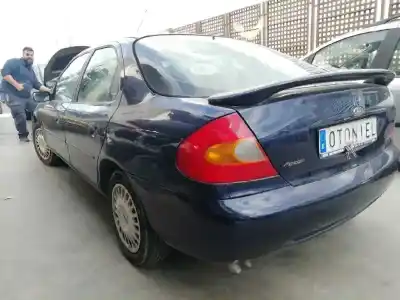 Sloopvoertuig ford mondeo berlina (gd) ambiente van het jaar 2000 aangedreven rfn