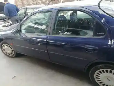Sloopvoertuig ford mondeo berlina (gd) ambiente van het jaar 2000 aangedreven rfn