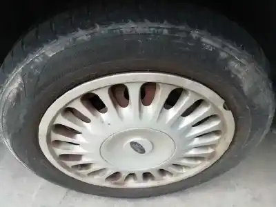 Sloopvoertuig ford mondeo berlina (gd) ambiente van het jaar 2000 aangedreven rfn