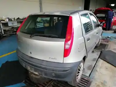 Vehicul casat fiat punto berlina (188) 1.9 diesel eco al anului 2000 alimentat 188a3000