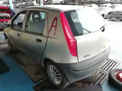 Vehicul casat fiat punto berlina (188) 1.9 diesel eco al anului 2000 alimentat 188a3000