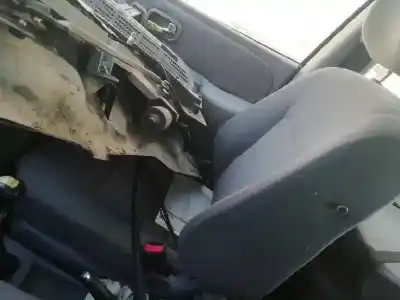 Здавання транспортного засобу nissan almera tino (v10m) limited edition acenta року 2005 потужний yd22