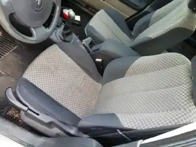 Здавання транспортного засобу renault megane ii sedán (lm0/1_) 1.6 року 2004 потужний k4m t7
