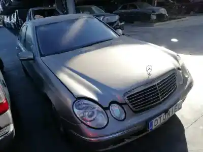 Veículo de Sucata mercedes-benz clase e (w211) berlina e 320 cdi (211.026) do ano 2005 alimentado d 648961