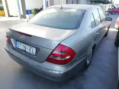 Veículo de Sucata mercedes-benz clase e (w211) berlina e 320 cdi (211.026) do ano 2005 alimentado d 648961