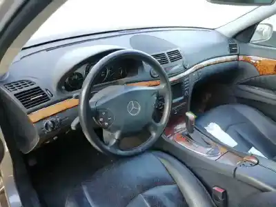 Veículo de Sucata mercedes-benz clase e (w211) berlina e 320 cdi (211.026) do ano 2005 alimentado d 648961